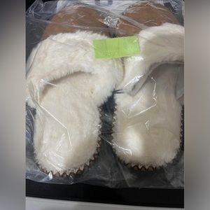 Ladies Slippers